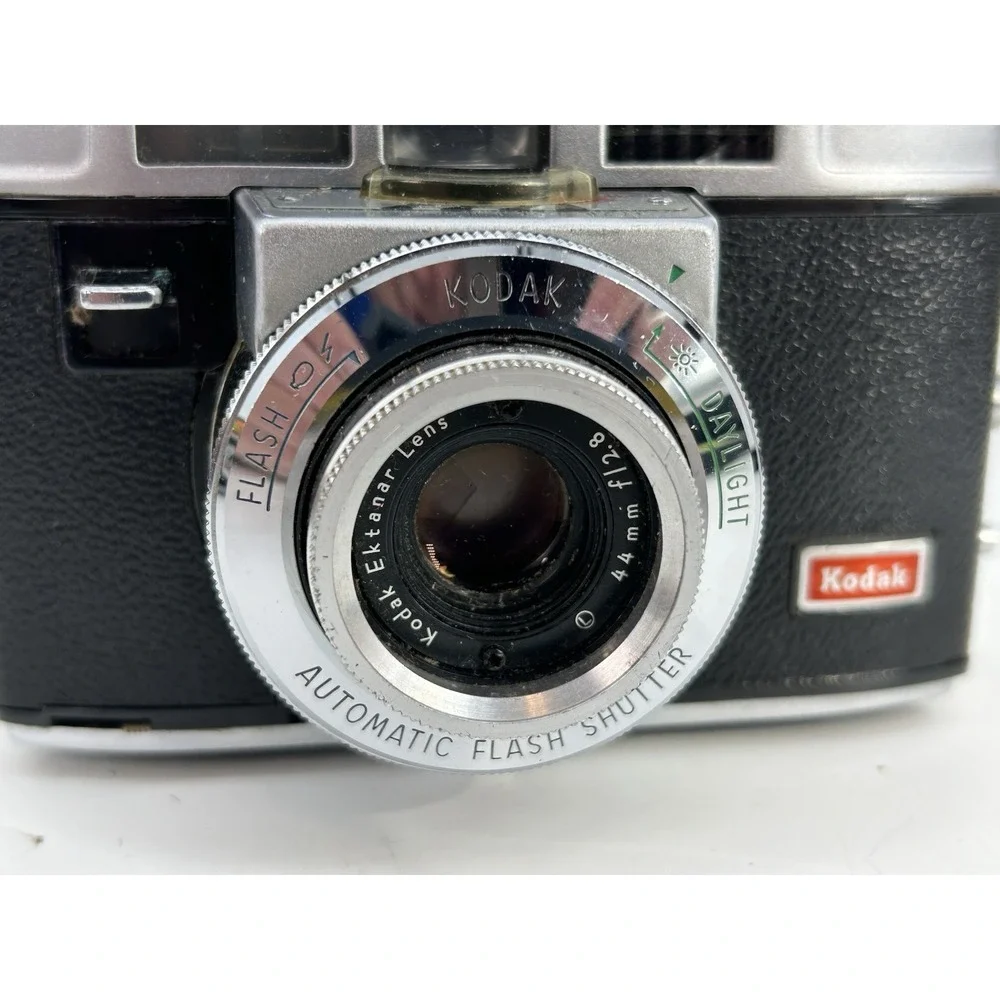 Vintage Kodak Automatic 35B Camera 35mm Film Point Shoot